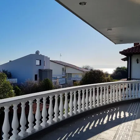 Blue Waves Apartment