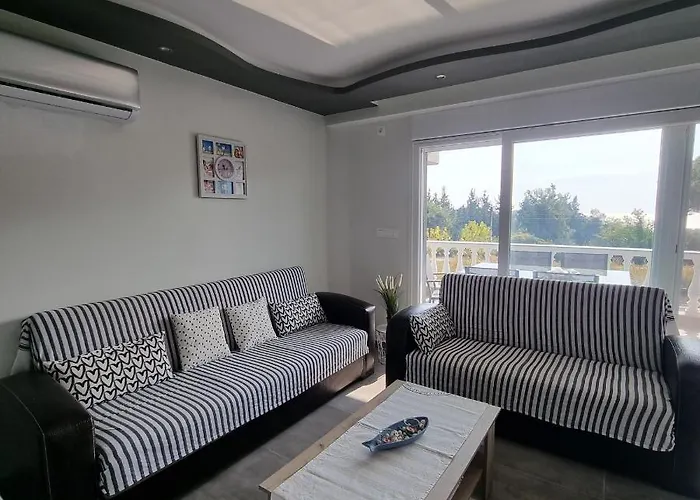 Apartment Blue Waves *