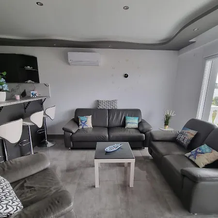 Blue Waves * Nea Kallikrateia