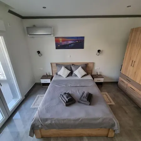 Blue Waves * Nea Kallikrateia